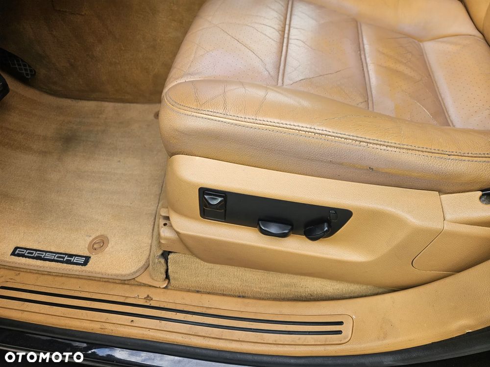Porsche Cayenne - 12
