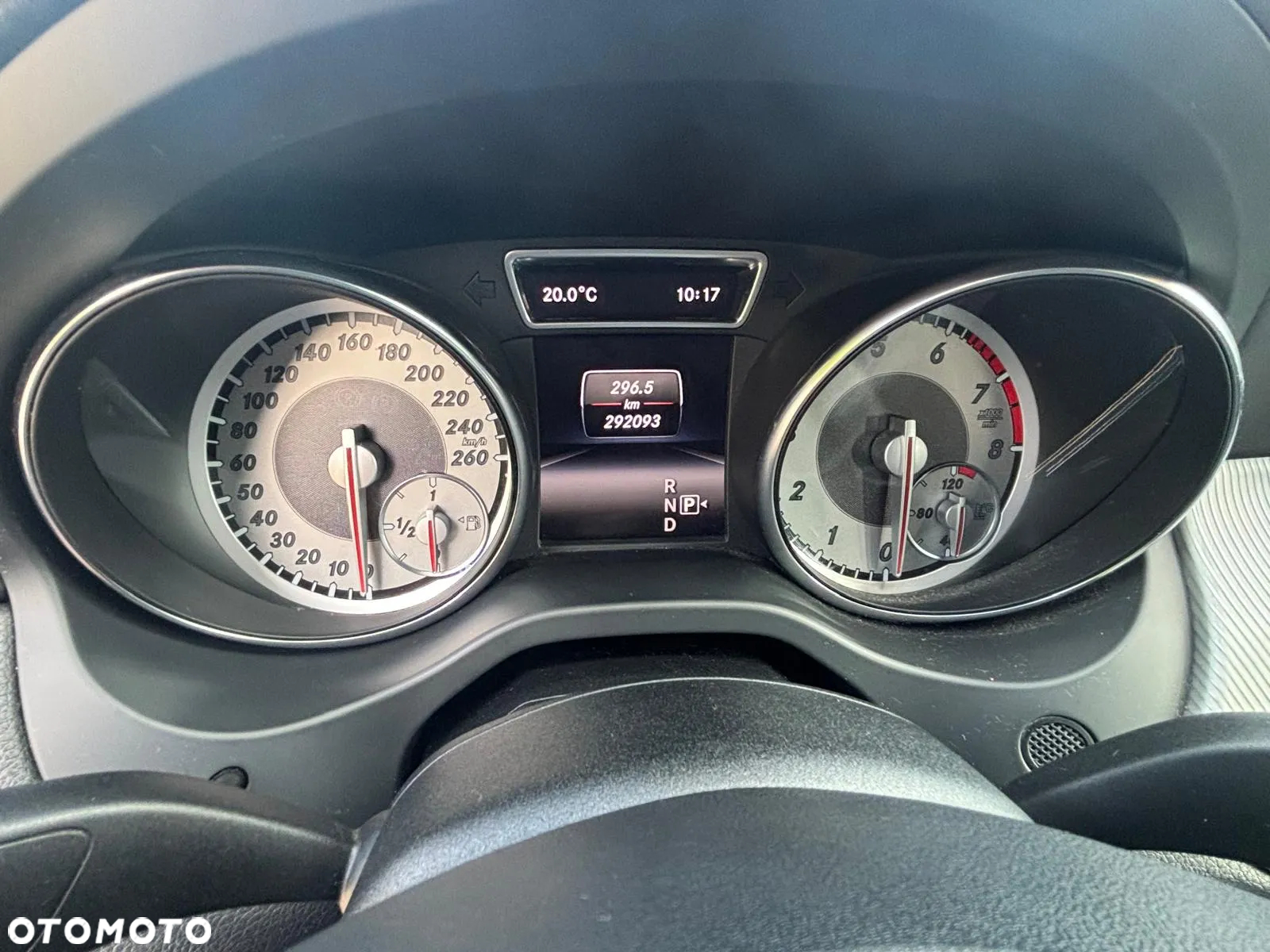 Mercedes-Benz CLA 200 7G-DCT - 20