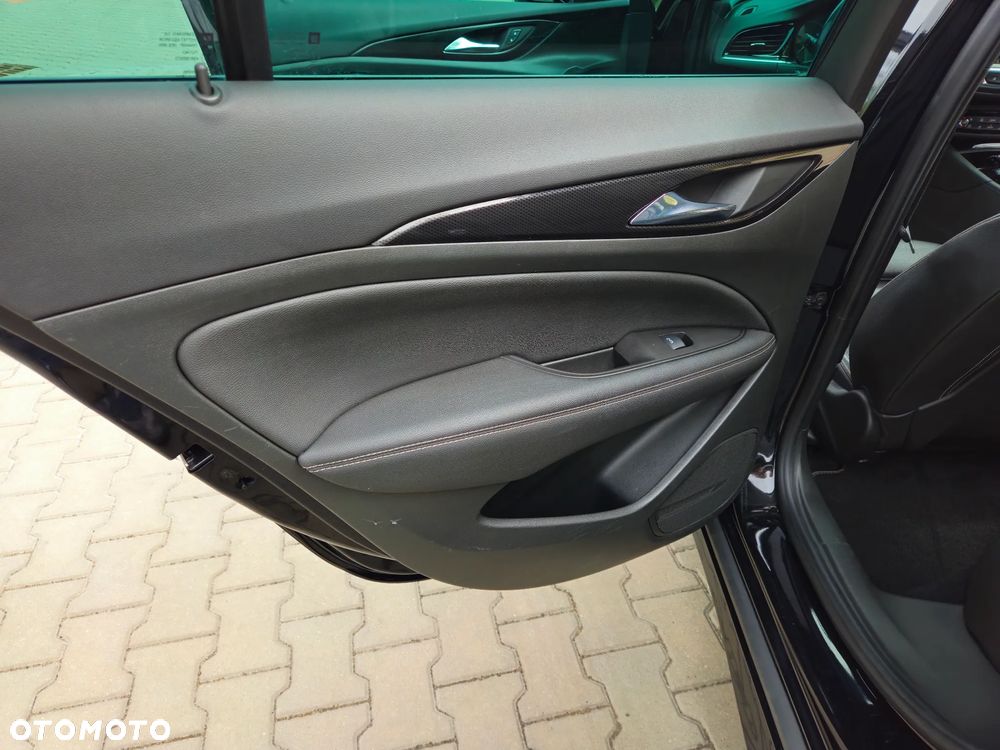 Opel Insignia 2.0 BiTurbo D 4x4 Automatik GSI - 25