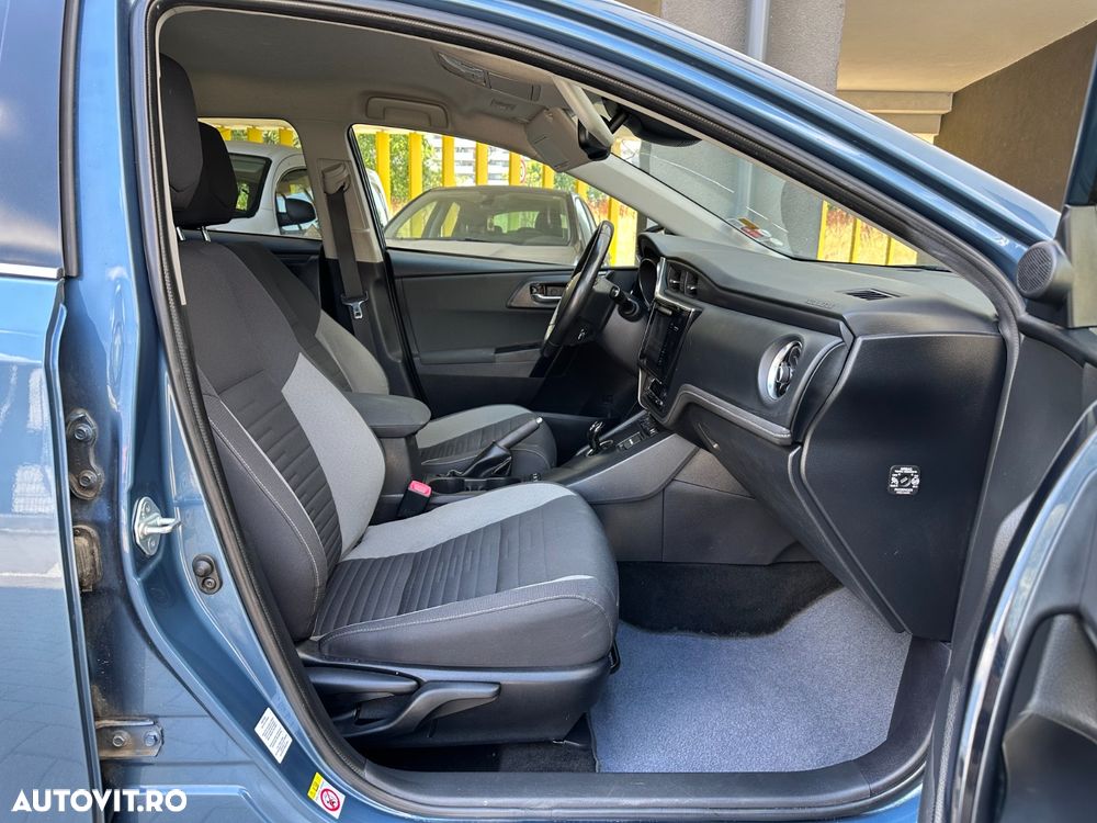 Toyota Auris 1.8 L VVT-i Sol+ - 12