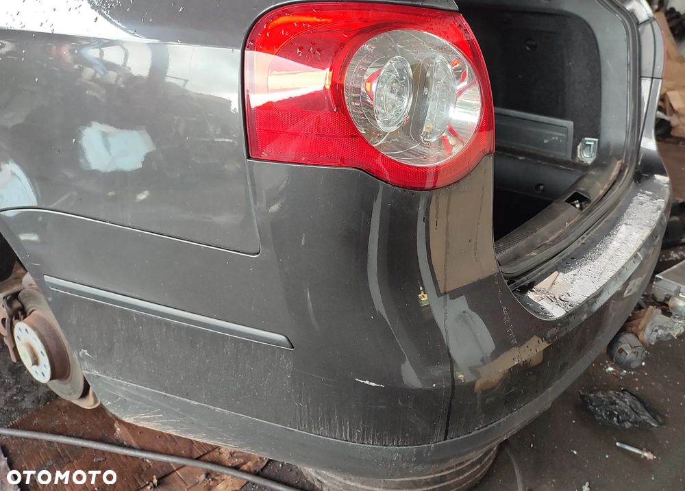 VW Passat B6 Kombi zderzak tył tylny kolor LC8Z - 2