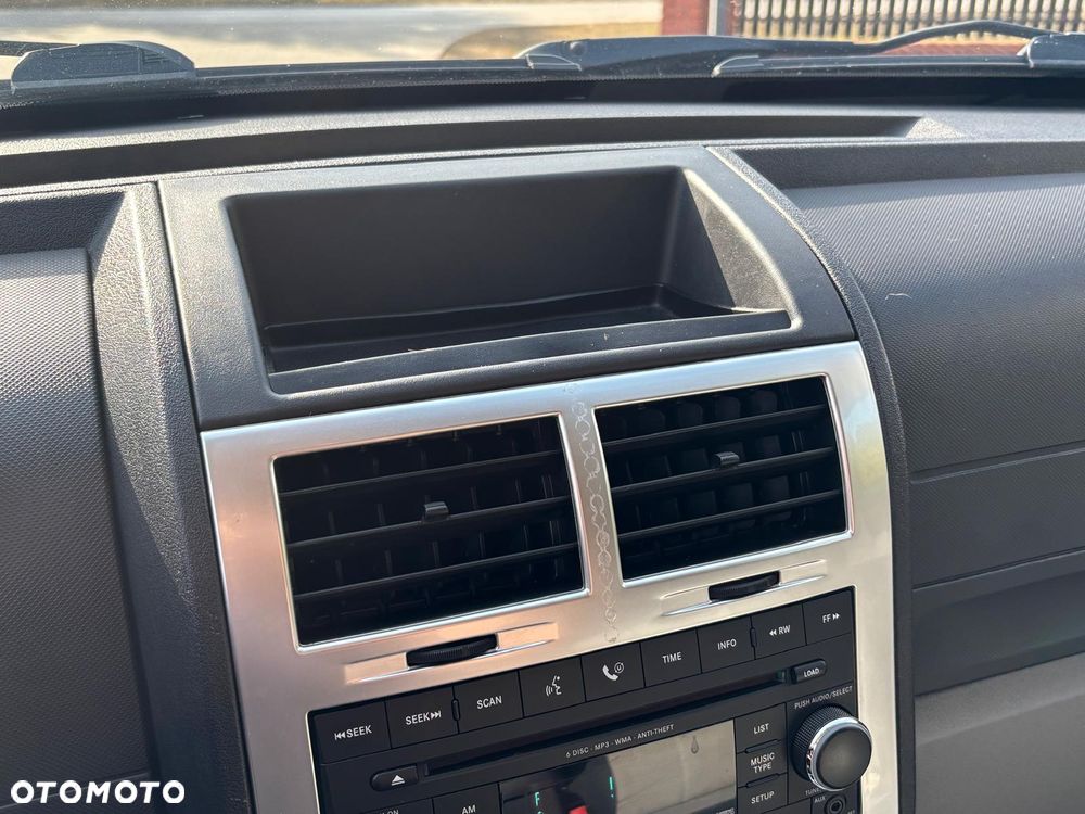 Dodge Nitro 3.7 V6 SLT 4WD - 32