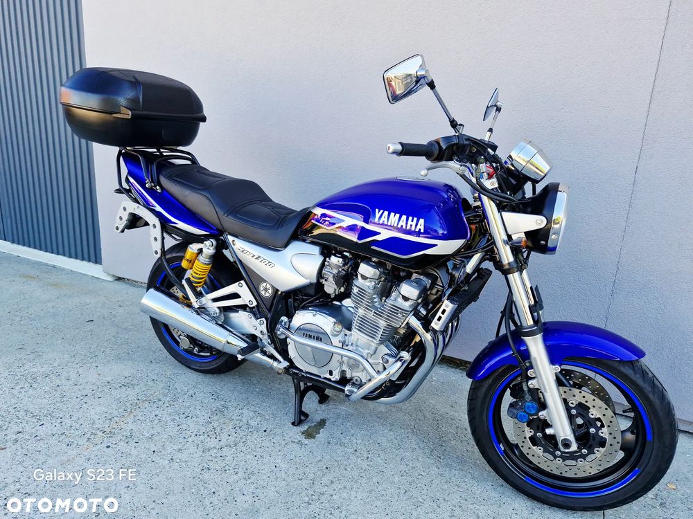 Yamaha XJR - 33