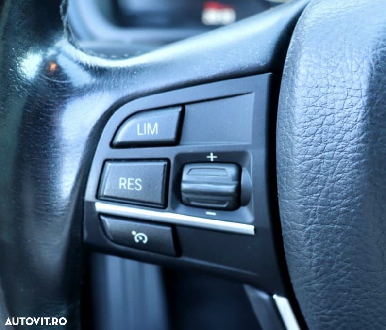 BMW Seria 5 520d xDrive AT - 3