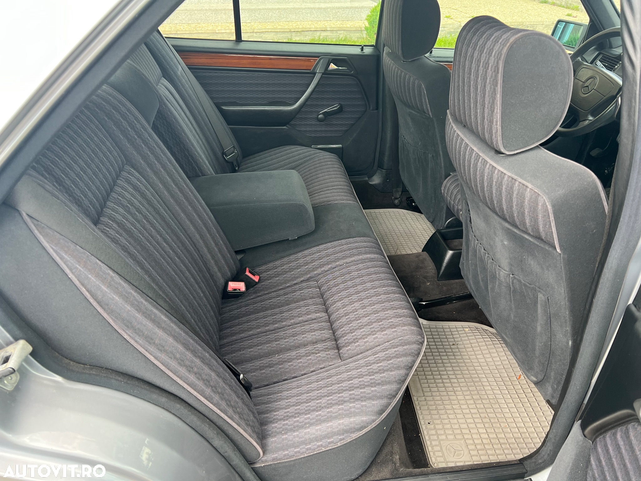 Mercedes-Benz W124 - 5