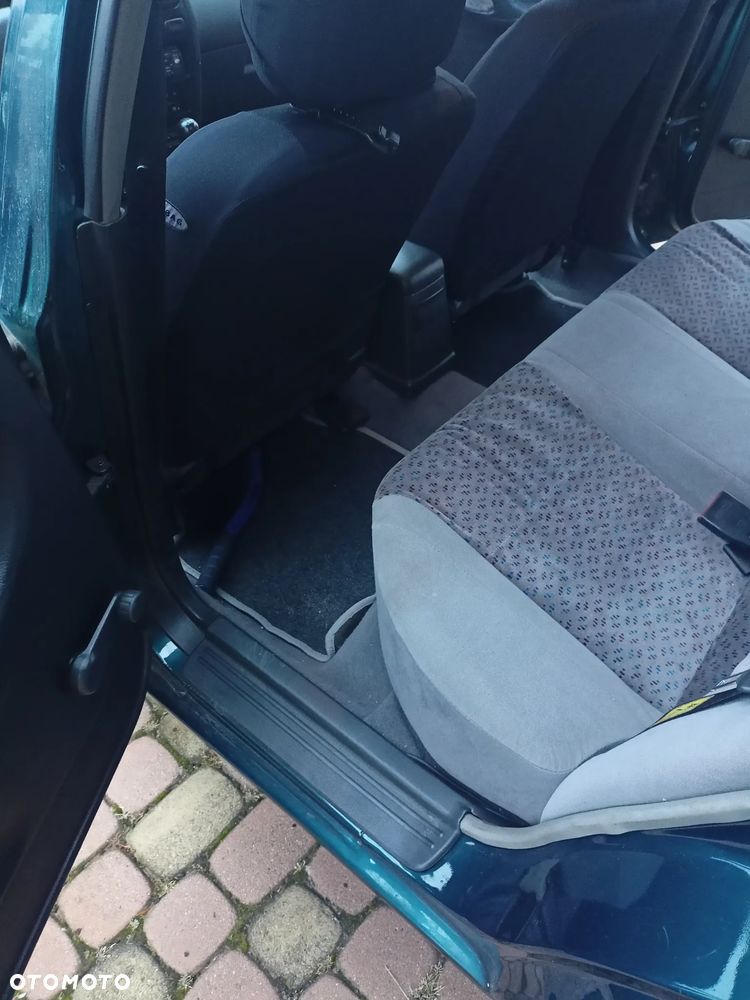 Nissan Primera - 20