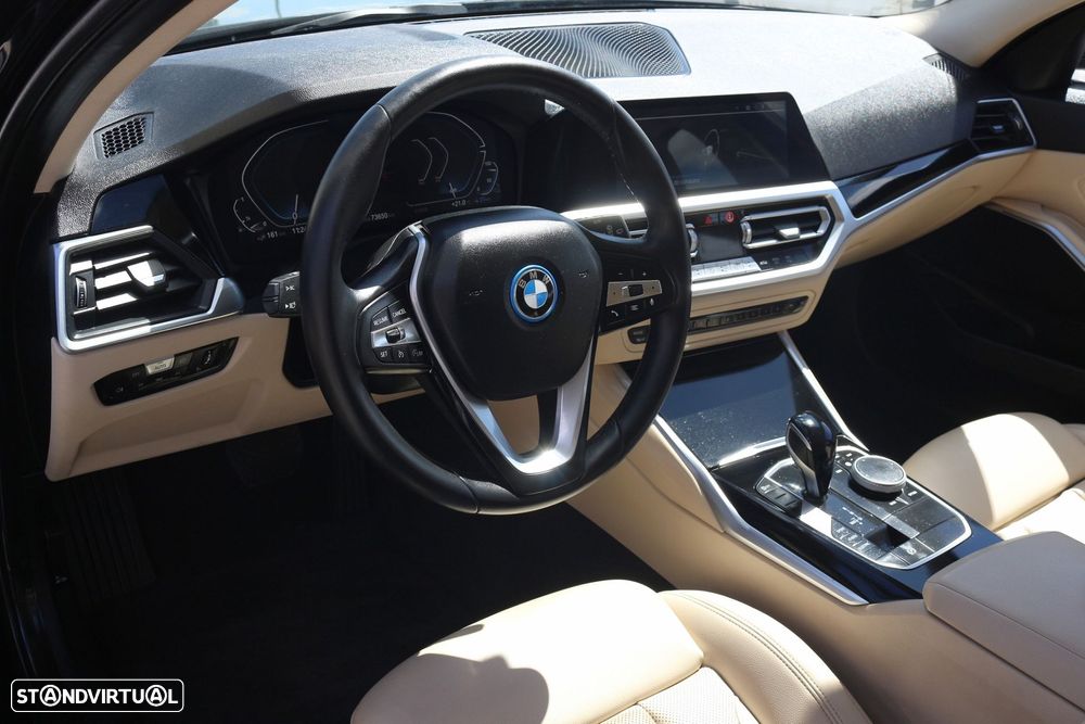 BMW 330 e Line Sport Auto - 26