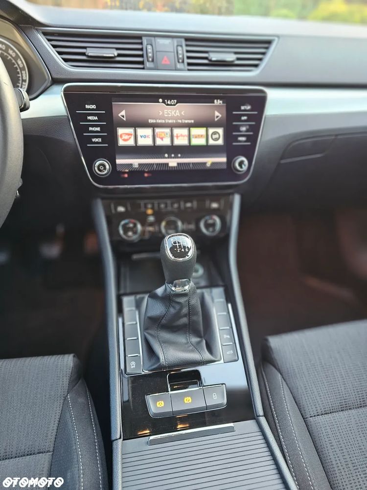 Skoda Superb 1.5 TSI Ambition - 21