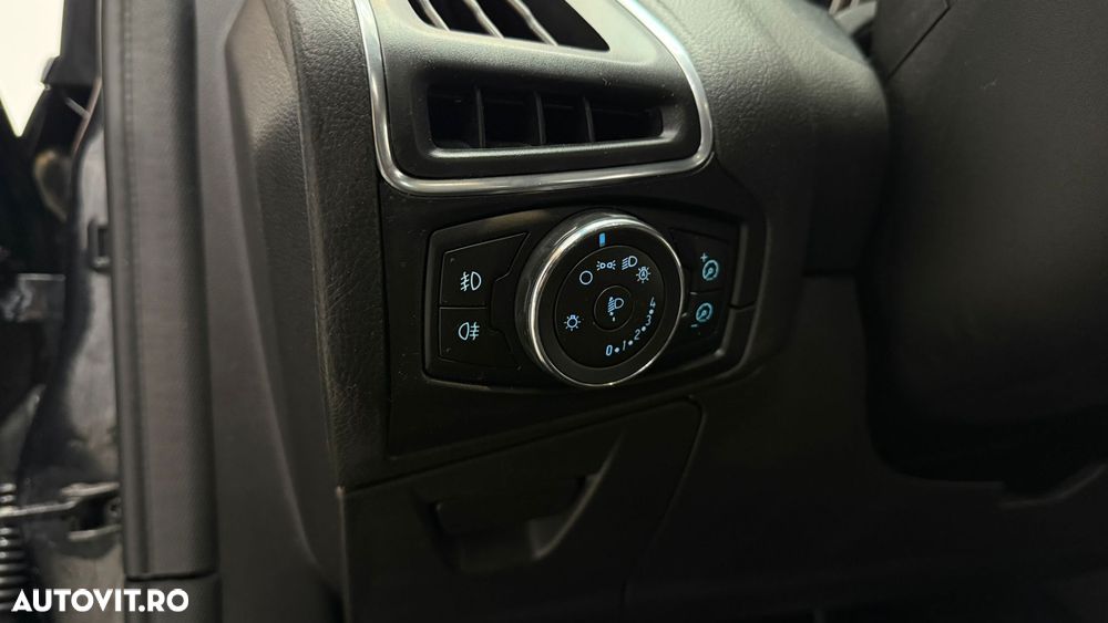 Ford Focus 1.0 EcoBoost Start-Stopp-System TITANIUM - 21