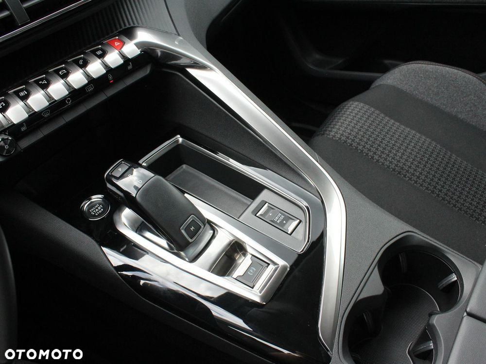 Peugeot 5008 1.2 PureTech Active Pack S&S EAT8 - 8