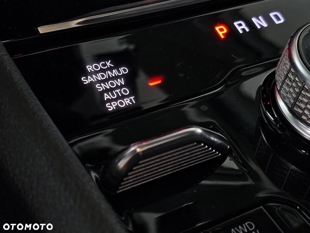 Jeep Grand Cherokee - 30