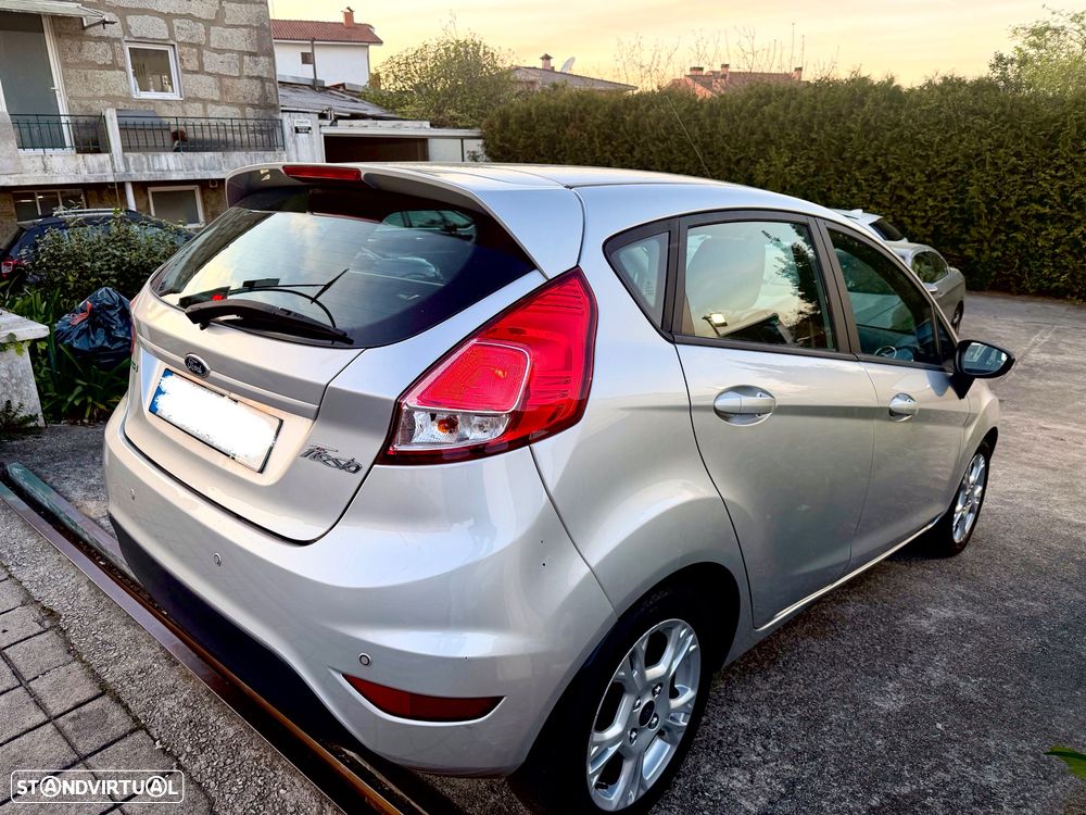 Ford Fiesta 1.0 T EcoBoost Titanium - 4