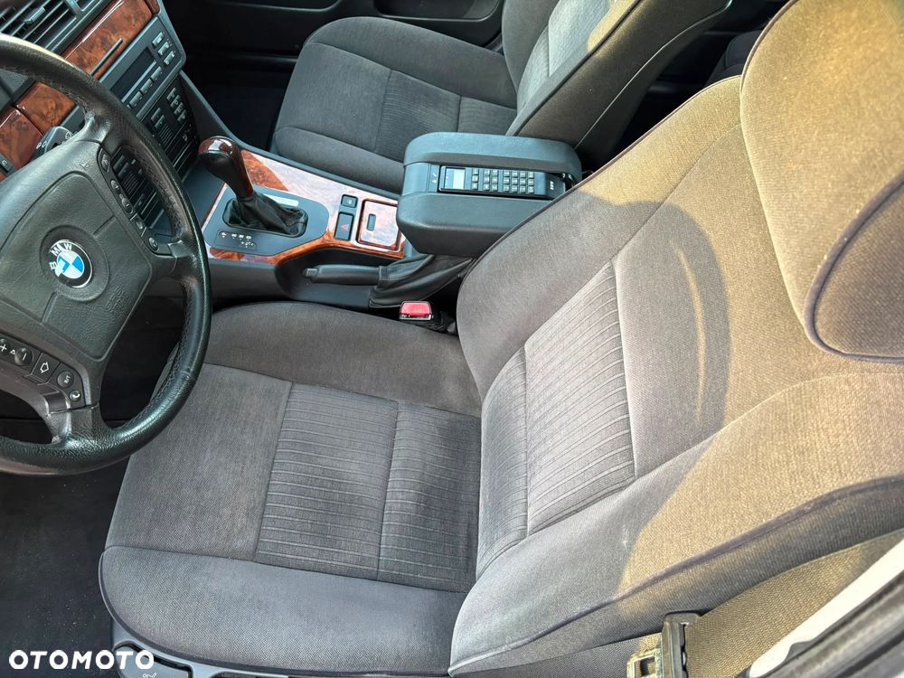 BMW Seria 5 - 17