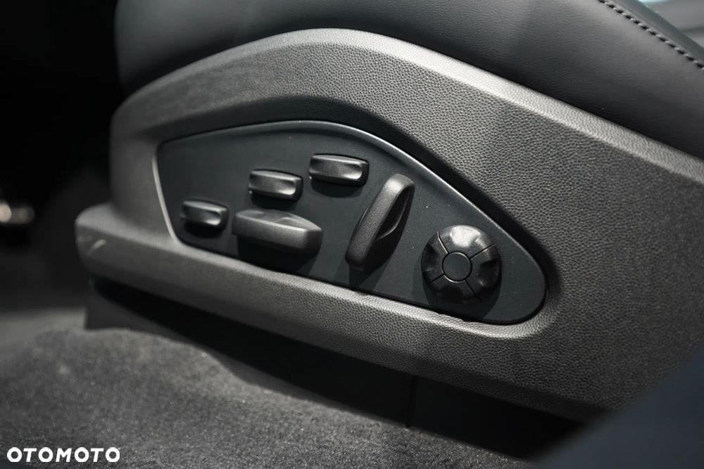 Porsche Macan Turbo 100kWh - 22