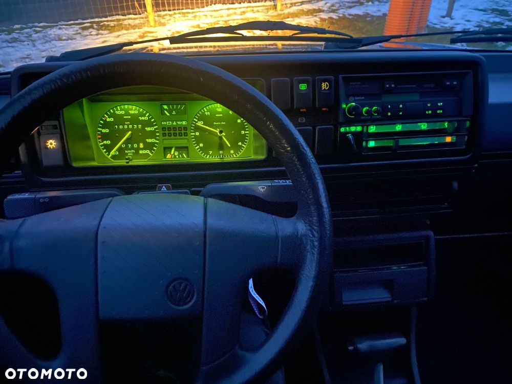 Volkswagen Golf - 17