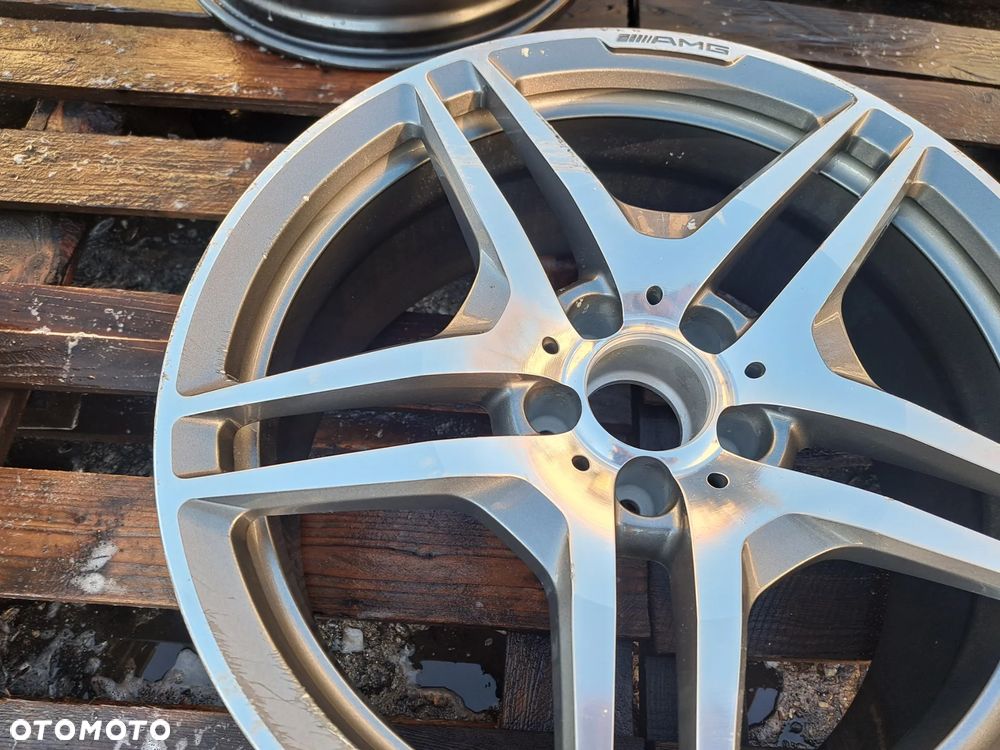 Oryg. Mercedes CLS 219 A219 A2194013602 8.5j 19 et25 AMG Nowa 5862 - 2