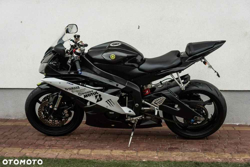 Yamaha R6 - 6