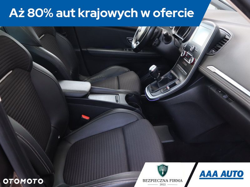 Renault Grand Scenic - 10
