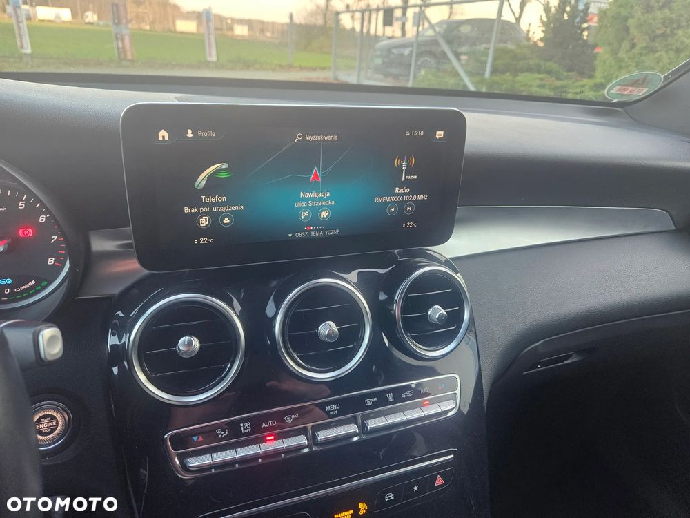 Mercedes-Benz GLC 300 e 4-Matic - 27