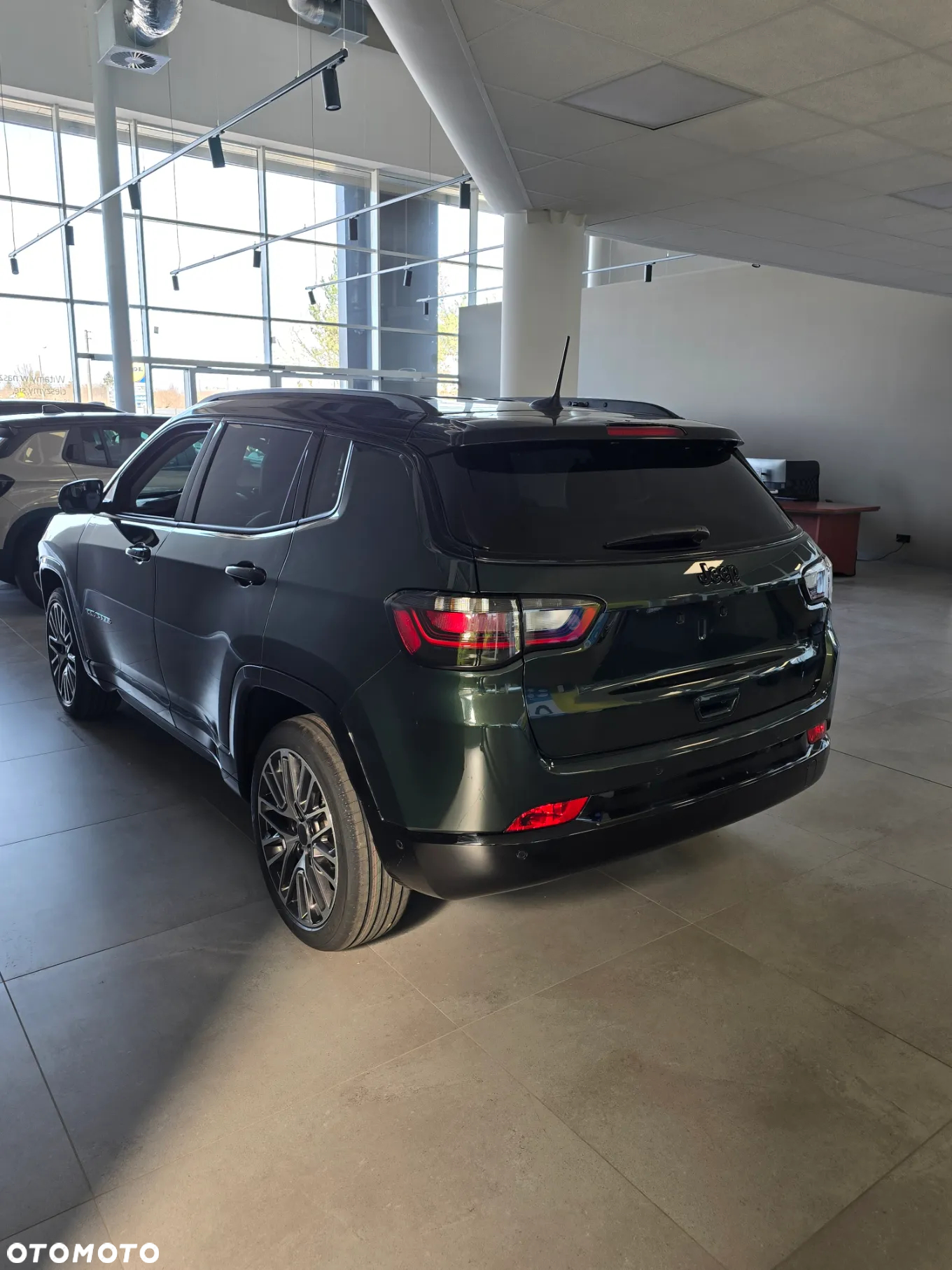 Jeep Compass - 4