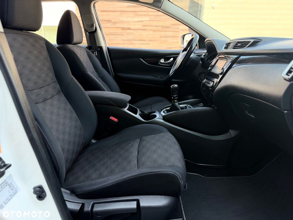 Nissan Qashqai 1.6 DIG-T Tekna - 24