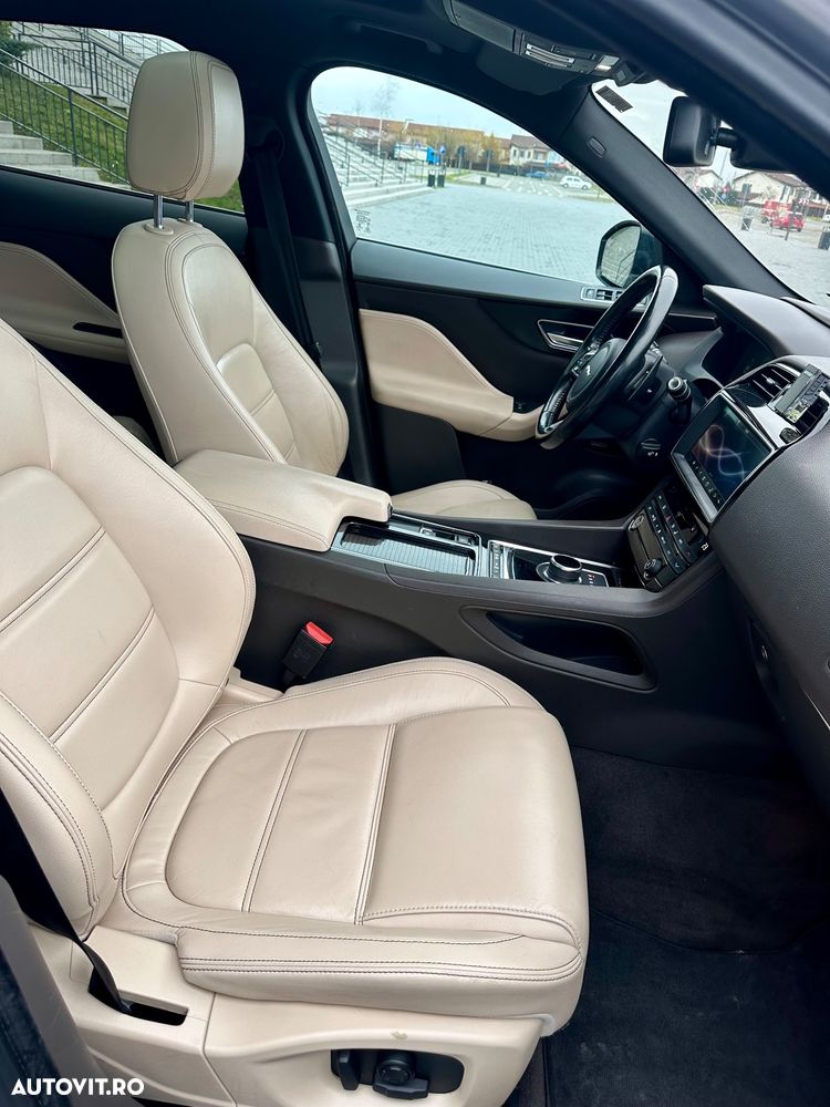 Jaguar F-Pace - 7