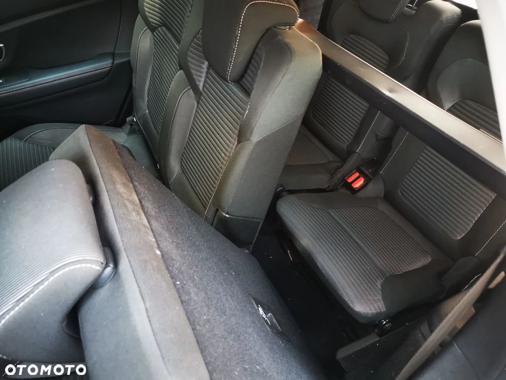 Renault Grand Scenic - 10
