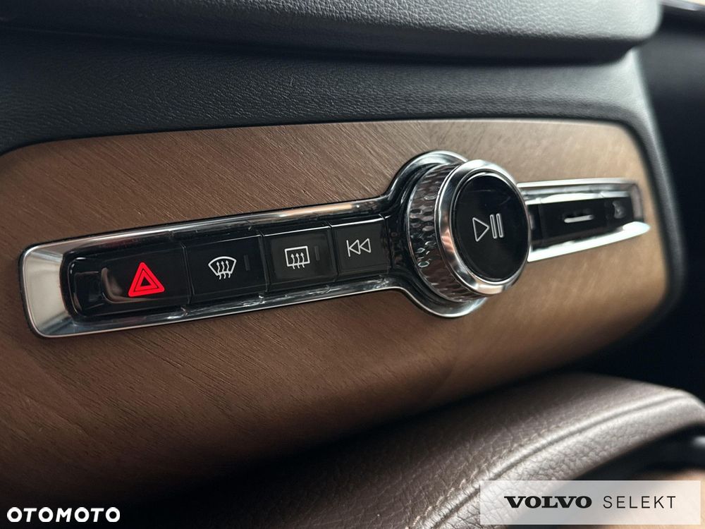 Volvo XC 90 - 26