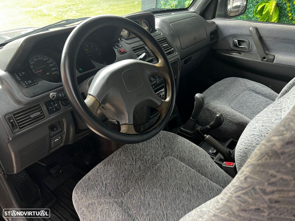 Mitsubishi Pajero 2.8 TD GLS - 8