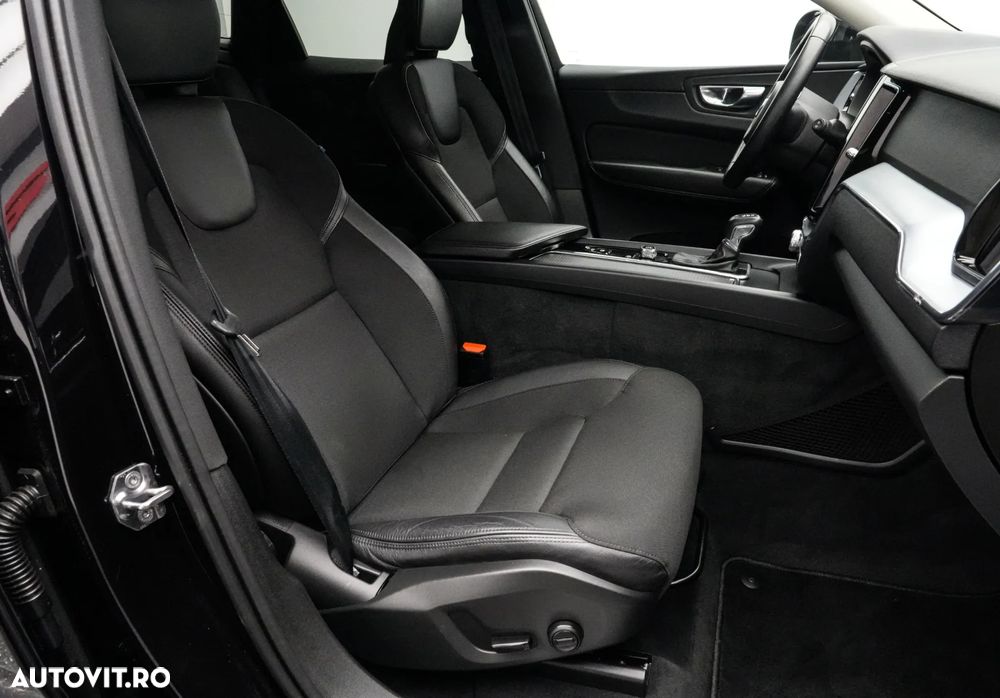 Volvo XC 60 D4 Momentum Pro - 14