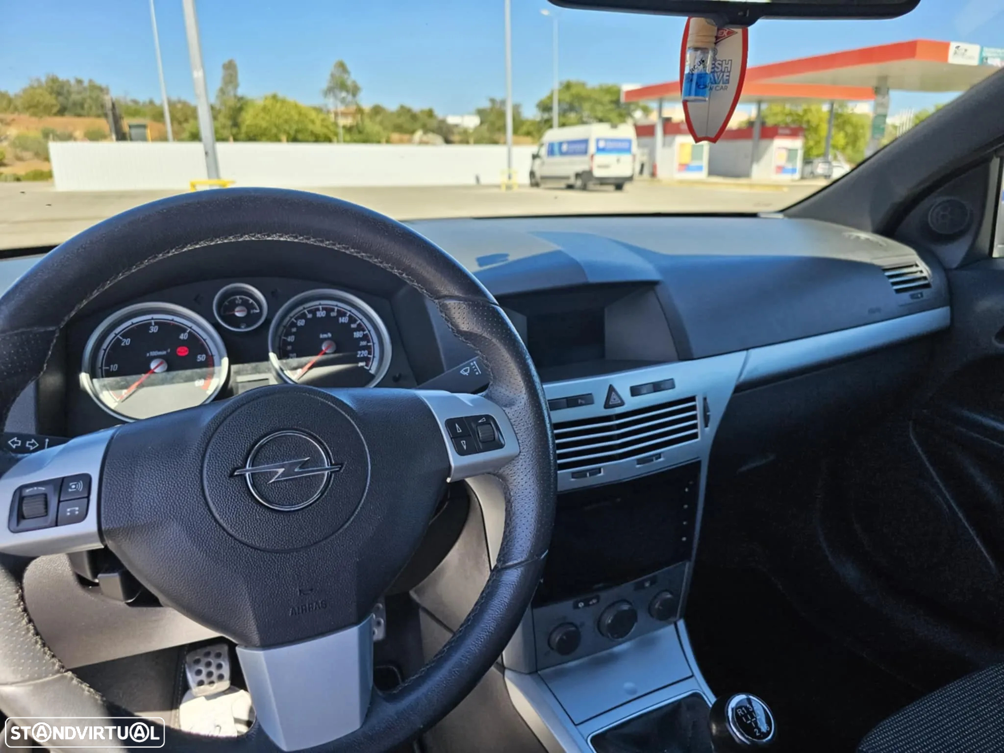 Opel Astra GTC 1.7 CDTi - 9