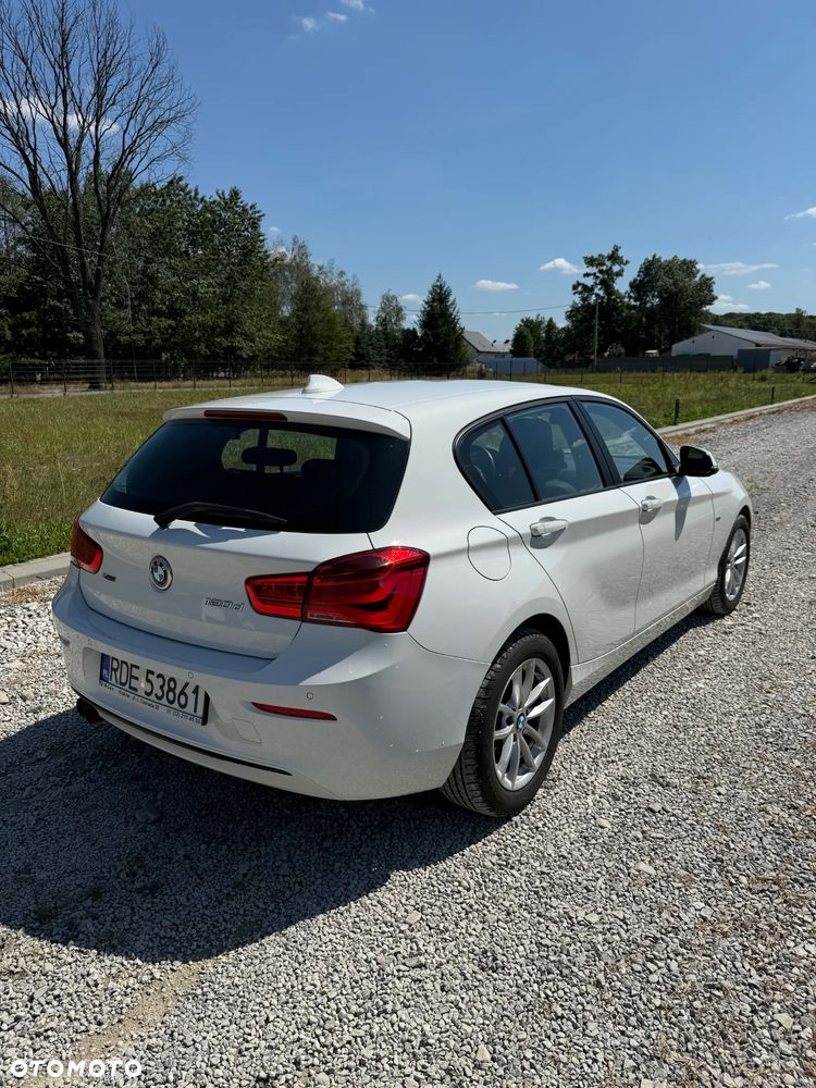 BMW Seria 1 120d Sport Line - 11