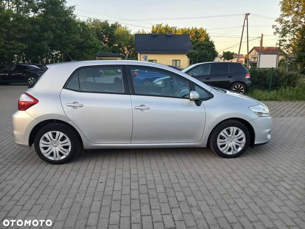 Toyota Auris - 8