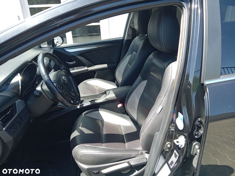 Toyota Avensis - 14