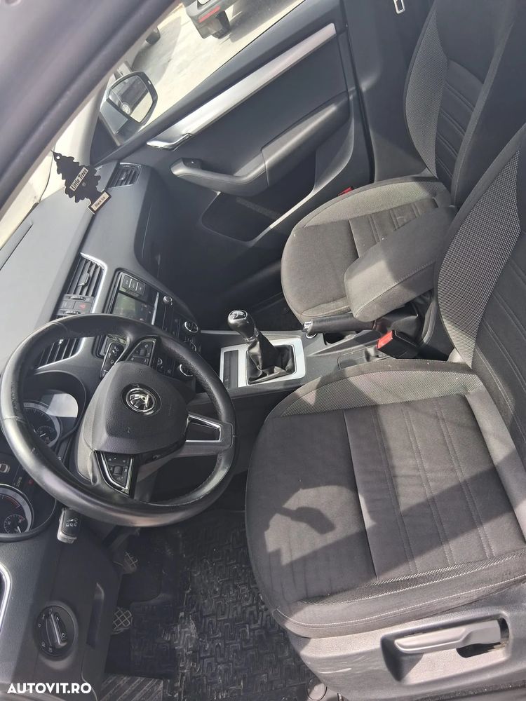 Skoda Octavia 1.6 TDI Active - 10