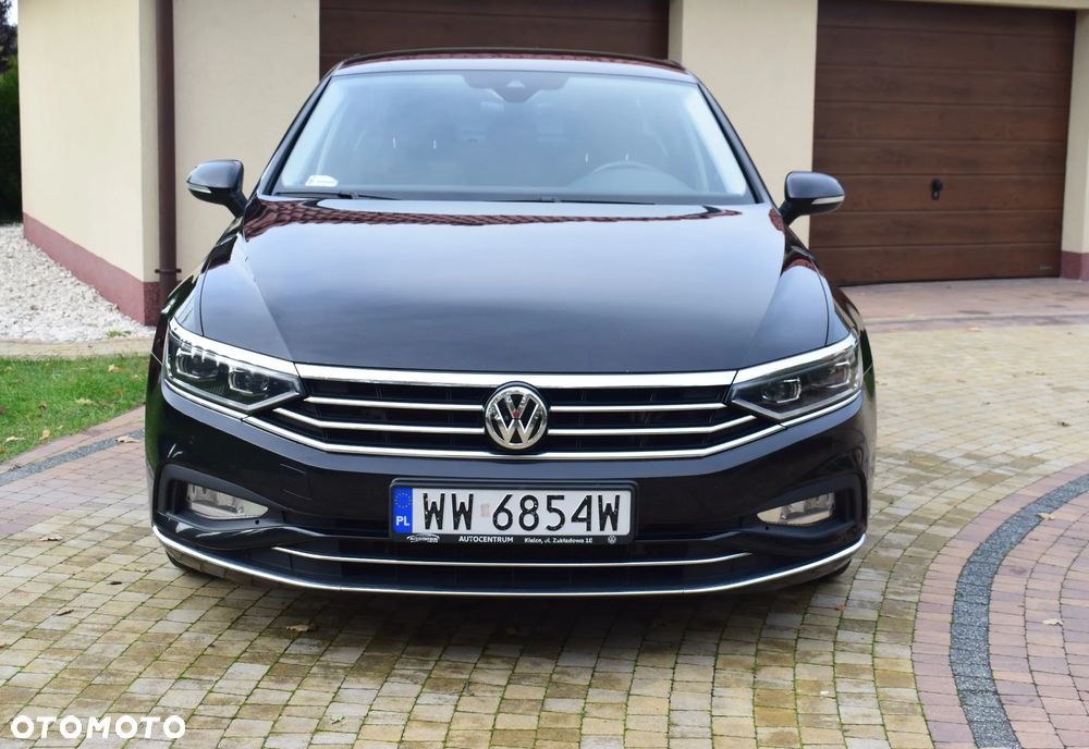 Volkswagen Passat - 2