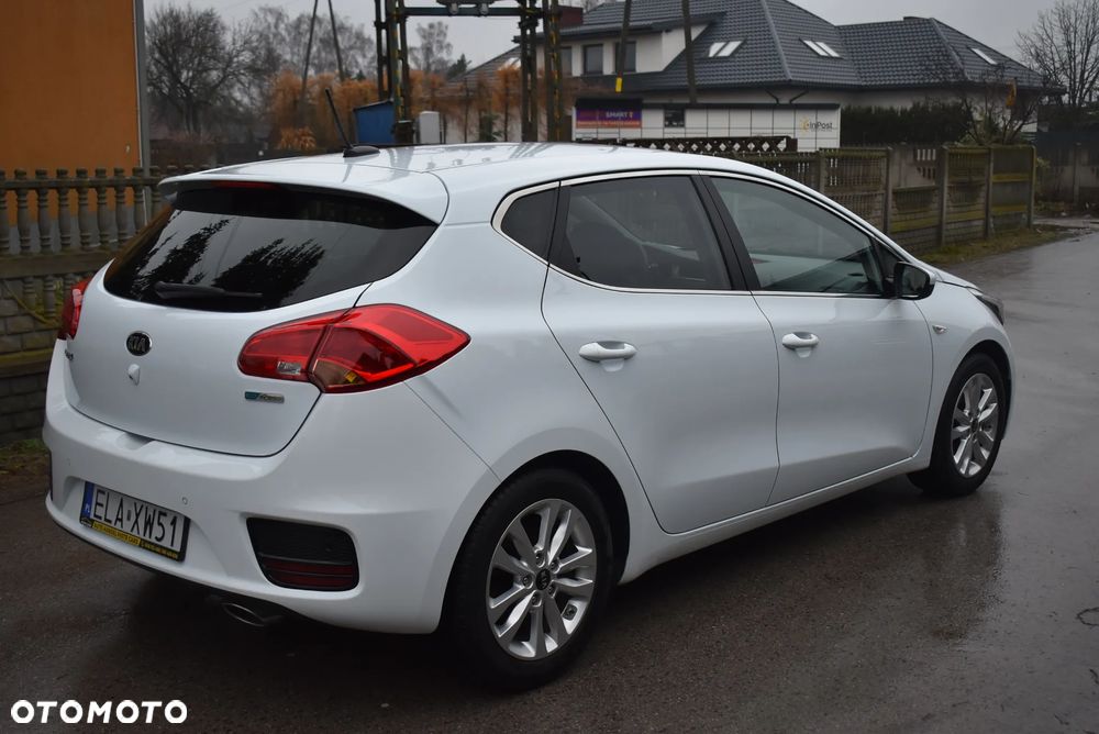 Kia Ceed 1.4 CVVT Dream-Team Edition - 10