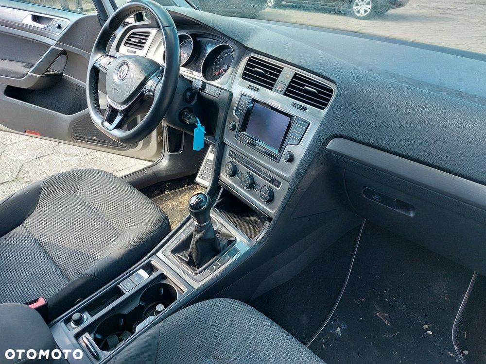 Volkswagen Golf - 16