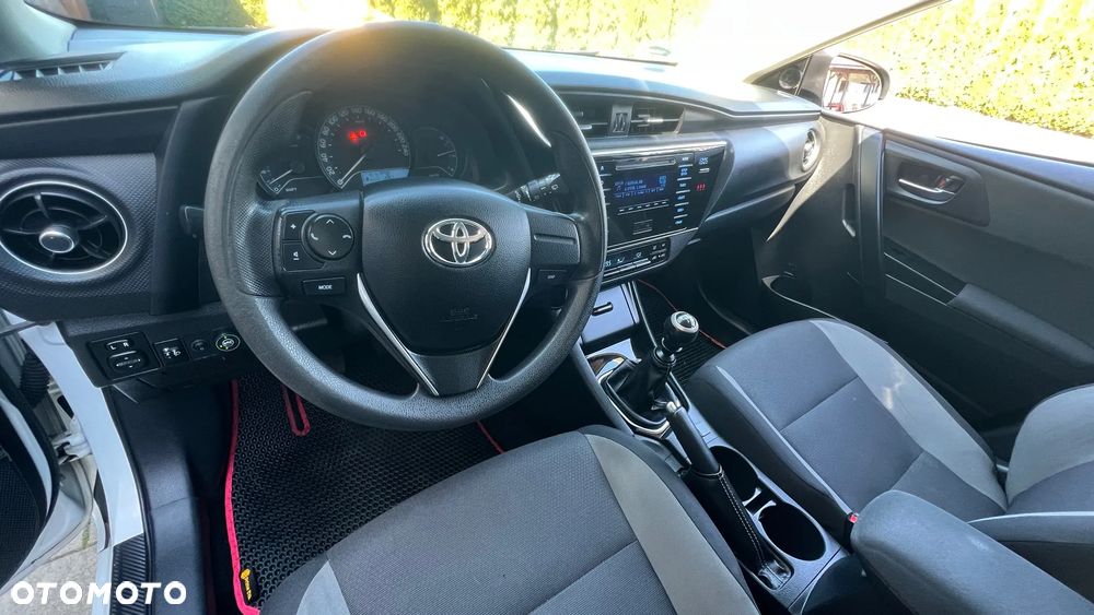 Toyota Auris 1.6 Active - 11