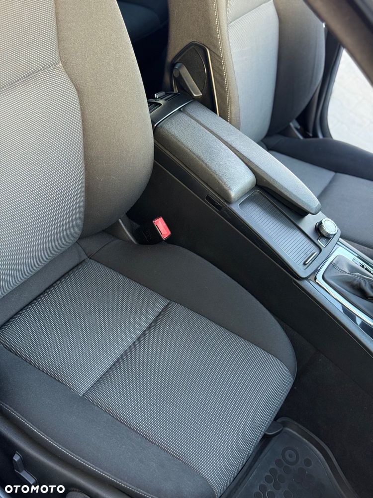 Mercedes-Benz Klasa C - 12