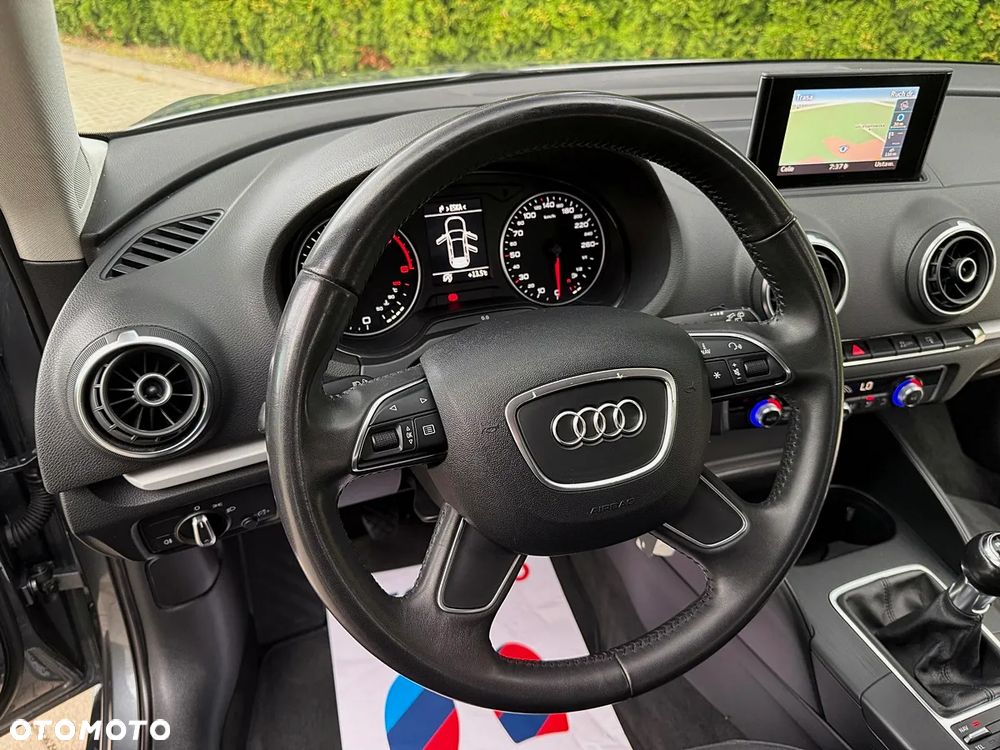 Audi A3 Sportback 1.6 TDI design - 20