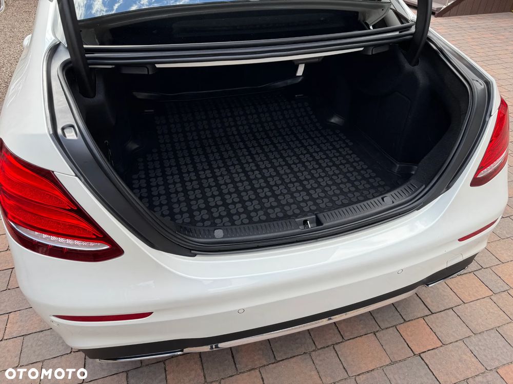 Mercedes-Benz Klasa E 220 d 9G-TRONIC - 5