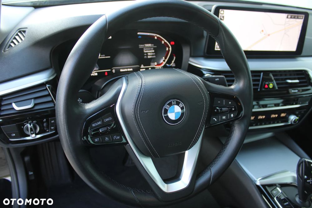 BMW Seria 5 520d xDrive Business Edition sport - 16