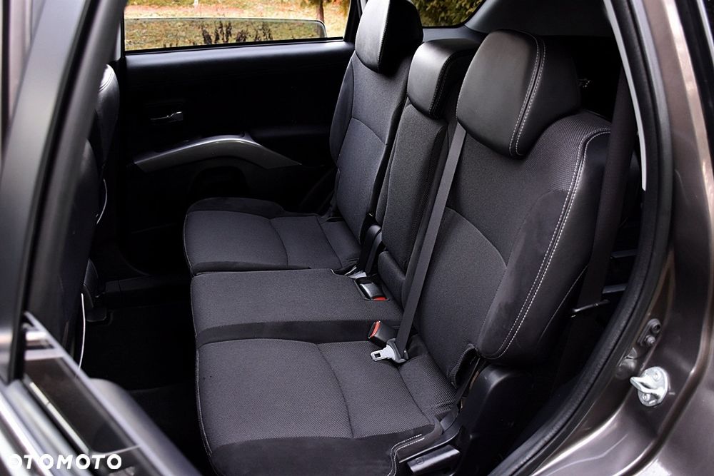 Mitsubishi Outlander 2.2 DI-D ClearTec 2WD Edition - 33