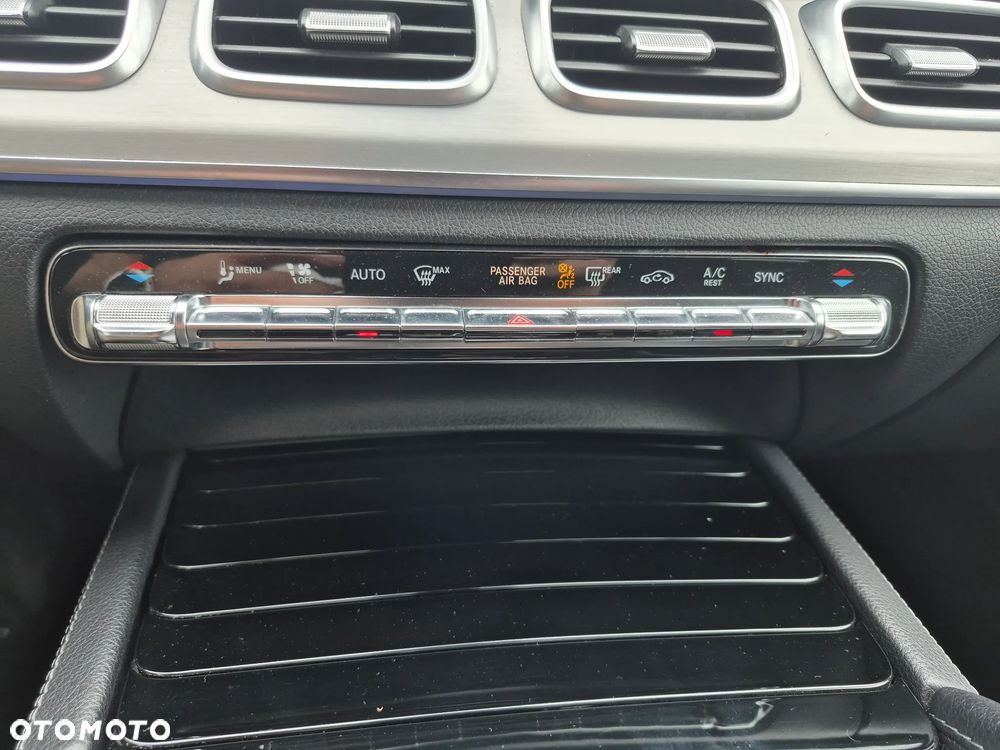 Mercedes-Benz GLE - 28
