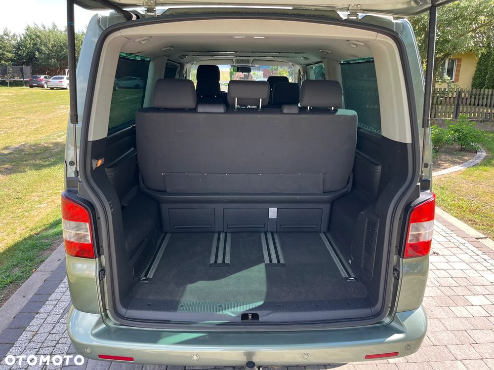 Volkswagen Multivan - 17