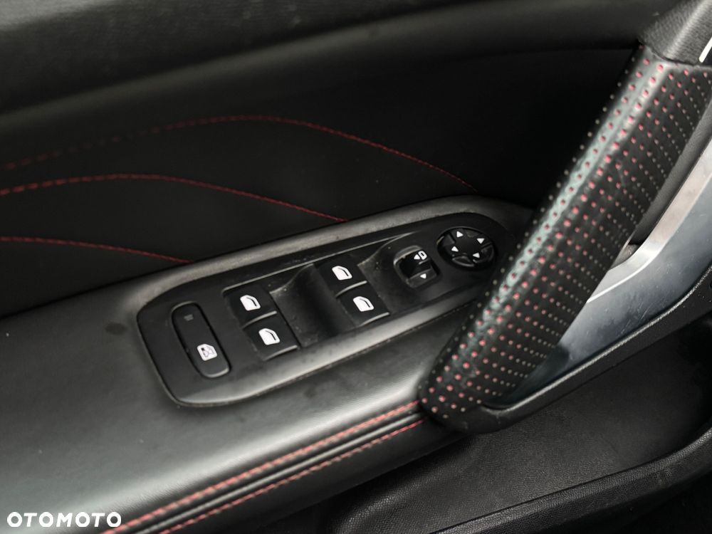 Peugeot 308 1.6 e-HDi Allure S&S - 14