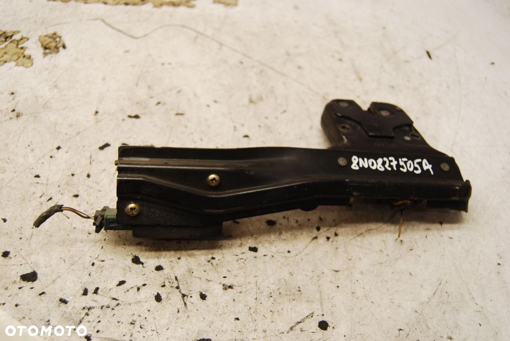 ZAMEK KLAPY BAGAŻNIKA TYŁ 8N0827505C AUDI TT - 4