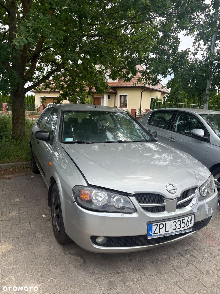 Nissan Almera - 1