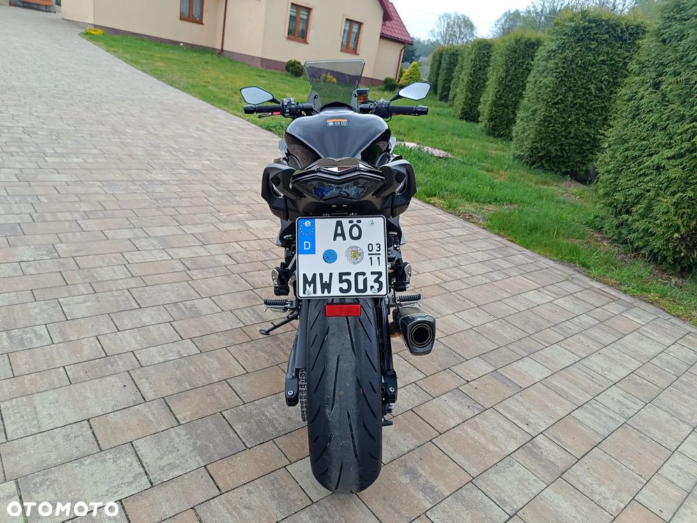 Kawasaki Ninja 1000 SX - 8